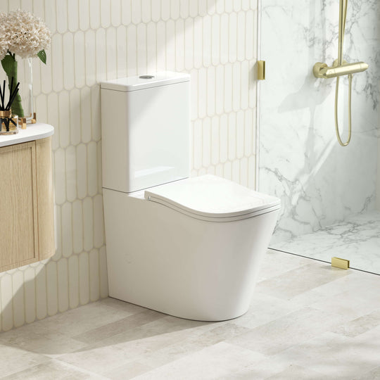 Toilettes Walton dos au mur